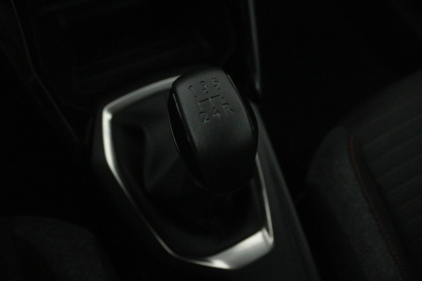Peugeot 208 1.2 PureTech Blue Lease Active (PARKEERSENSOREN, CRUISE CONTROL, NAVIGATIE, BLUETOOTH, NL-AUTO, GOED ONDERHOUDEN)