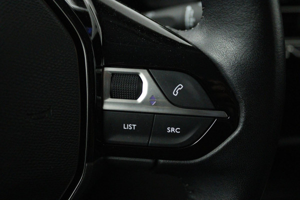 Peugeot 208 1.2 PureTech Blue Lease Active (PARKEERSENSOREN, CRUISE CONTROL, NAVIGATIE, BLUETOOTH, NL-AUTO, GOED ONDERHOUDEN)