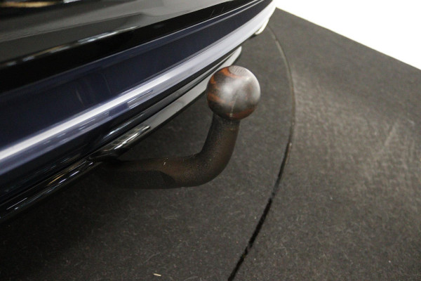 Mercedes-Benz CLA-Klasse Shooting Brake 180 Business Solution AMG (PANORAMADAK, TREKHAAK, STOELVERWARMING, CAMERA, NAVIGATIE)
