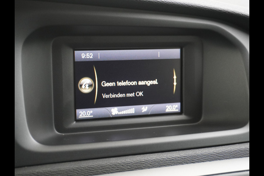 Volvo V40 2.0T Dual-Ecc Pdc 16" Licht-Regensensor Cruise Bluetooth Momentum Autonomous Emergency Braking Brake Assist System Privacy Glas Isofix  1500kg Trekvermogen! hoofdsteunen anti-whiplash Bots herkenning systeem EURO6