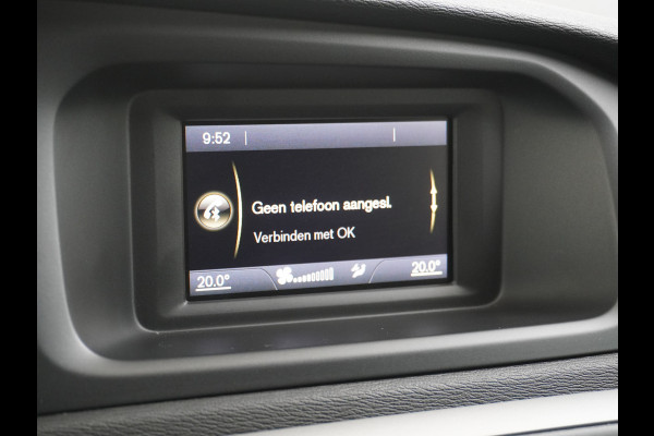 Volvo V40 2.0T Dual-Ecc Pdc 16" Licht-Regensensor Cruise Bluetooth Momentum Autonomous Emergency Braking Brake Assist System Privacy Glas Isofix  1500kg Trekvermogen! hoofdsteunen anti-whiplash Bots herkenning systeem EURO6