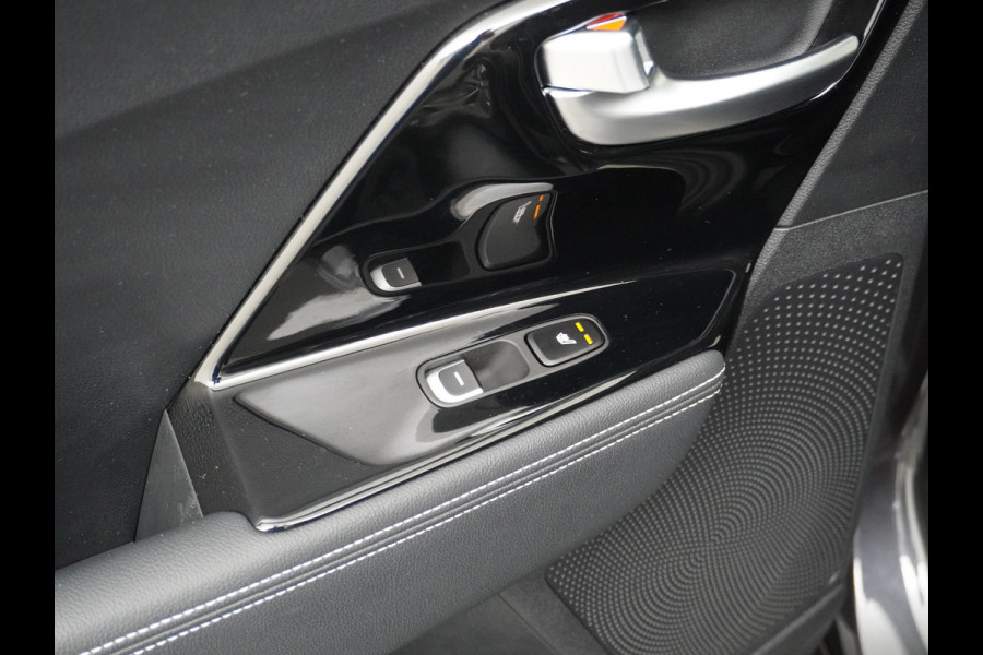 Kia e-Niro 64kWh 204PK Leder ExecutiveLine Adap.Cruise JBL®-Sound Navi Ecc Apple Carplay/Android Auto DAB Stoelverwarming+Ventilatie+Memory Warmtepomp Stuurverwarming Bluetooth Led Lmv Rijstrooksensor Origineel Nederlandse Auto Dealeronderhouden 48.000 nieuw! 1e Eigenaar
