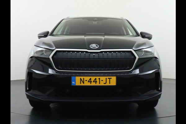 Škoda ENYAQ iV 60 180pk Trekhaak Apple Carplay Android Adap.Cruise Camera Navi Led-Matrix Lmv 19" PDC- 3-zone-Ecc Stoel+Bank-Verwarmd Keyless Stuurverwarming Voorruitverwarming Privacy Glas Rijstrooksensor met correctie 1e Eigenaar Nieuwprijs €48.865,- Trekgewicht 1.000kg Accu-Garantie tot 29-10-2029 /160dkm