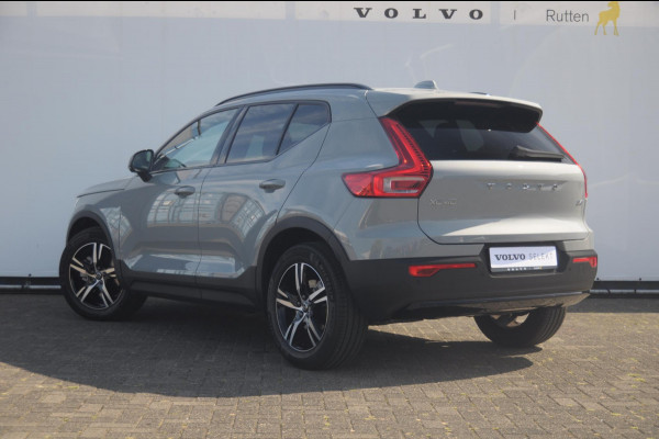Volvo XC40 B4 211PK Automaat Plus Dark / Adaptive cruise control / Elektrische stoelen / Harman Kardon audio / Pilot assist / BLIS / Stoel en stuur verwarming / Elektrische achterklep / Parkeersensoren met camera / Google infotainment