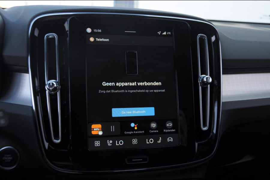 Volvo XC40 B4 211PK Automaat Plus Dark / Adaptive cruise control / Elektrische stoelen / Harman Kardon audio / Pilot assist / BLIS / Stoel en stuur verwarming / Elektrische achterklep / Parkeersensoren met camera / Google infotainment