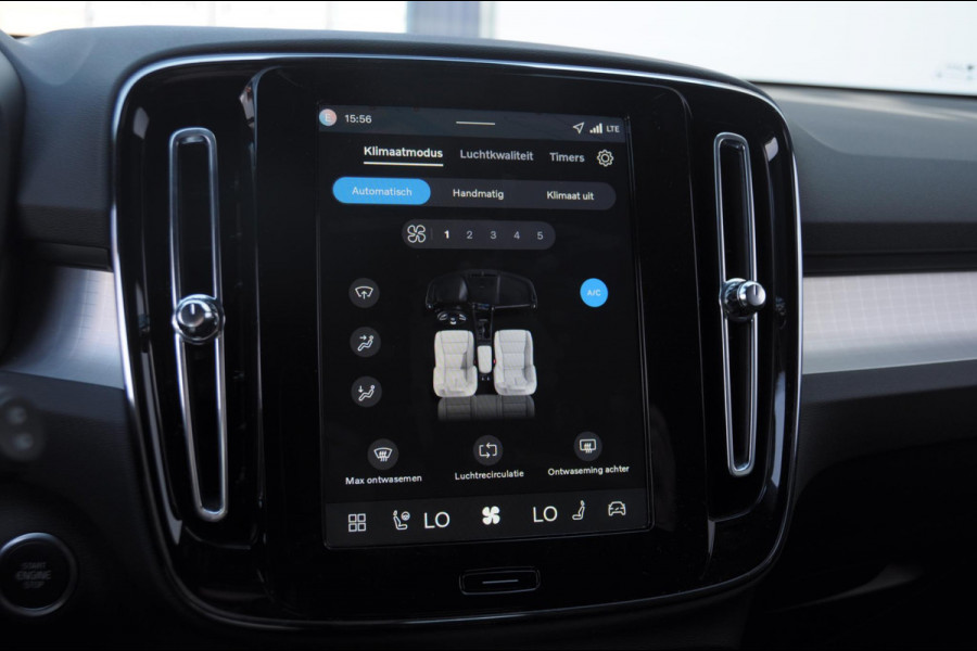 Volvo XC40 B4 211PK Automaat Plus Dark / Adaptive cruise control / Elektrische stoelen / Harman Kardon audio / Pilot assist / BLIS / Stoel en stuur verwarming / Elektrische achterklep / Parkeersensoren met camera / Google infotainment