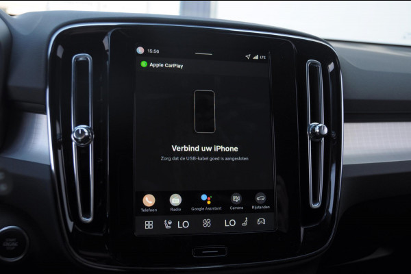 Volvo XC40 B4 211PK Automaat Plus Dark / Adaptive cruise control / Elektrische stoelen / Harman Kardon audio / Pilot assist / BLIS / Stoel en stuur verwarming / Elektrische achterklep / Parkeersensoren met camera / Google infotainment