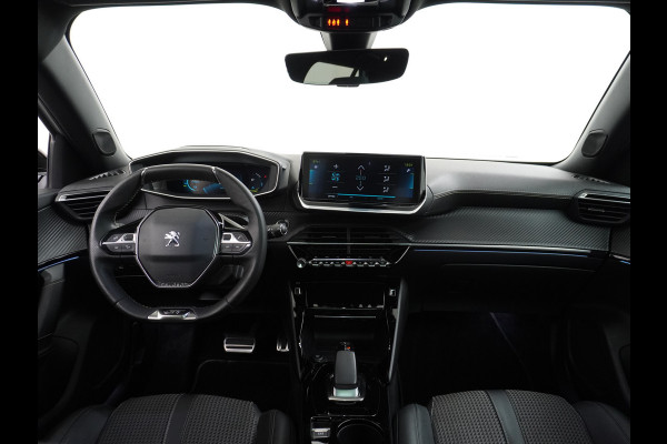Peugeot e-2008 EV50kWh Panorama-Schuif/kanteldak Allure 3D-Virtual Cockpit Apple Carplay/Android Auto Navi Ecc Cruise Control Pdc 1/2 Leer Draadloos GSM laden Led Regen-Lichtsensor DAB Verkeersbord detectie Zeer compleet! 45.000 nieuw!