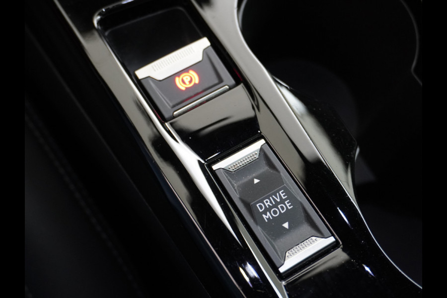 Peugeot e-2008 EV50kWh Panorama-Schuif/kanteldak Allure 3D-Virtual Cockpit Apple Carplay/Android Auto Navi Ecc Cruise Control Pdc 1/2 Leer Draadloos GSM laden Led Regen-Lichtsensor DAB Verkeersbord detectie Zeer compleet! 45.000 nieuw!
