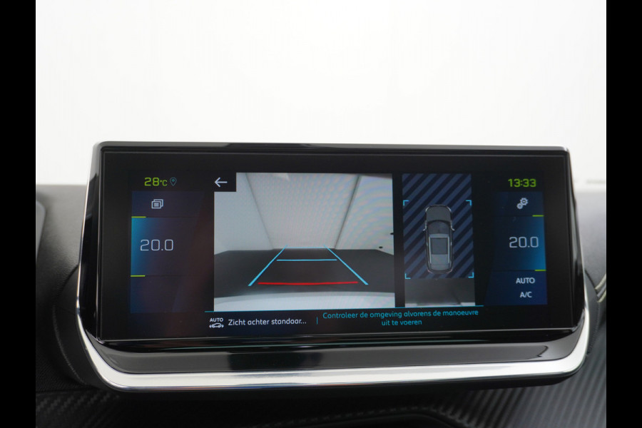 Peugeot e-2008 EV50kWh Panorama-Schuif/kanteldak Allure 3D-Virtual Cockpit Apple Carplay/Android Auto Navi Ecc Cruise Control Pdc 1/2 Leer Draadloos GSM laden Led Regen-Lichtsensor DAB Verkeersbord detectie Zeer compleet! 45.000 nieuw!
