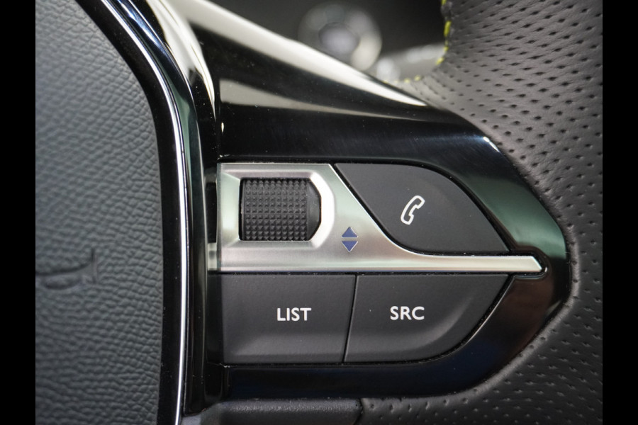 Peugeot e-2008 EV50kWh Panorama-Schuif/kanteldak Allure 3D-Virtual Cockpit Apple Carplay/Android Auto Navi Ecc Cruise Control Pdc 1/2 Leer Draadloos GSM laden Led Regen-Lichtsensor DAB Verkeersbord detectie Zeer compleet! 45.000 nieuw!