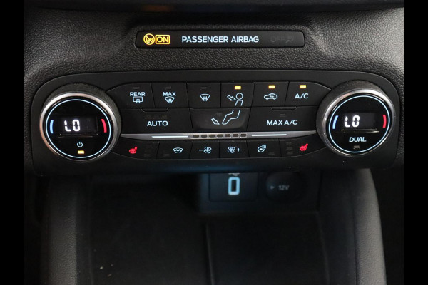 Ford Focus 1.5 EcoBoost ST Line | Stoel & stuurverwarming | Adaptive cruise | Trekhaak | Carplay | Keyless | Climate control | Navigatie | Full LED | Parkeerhulp