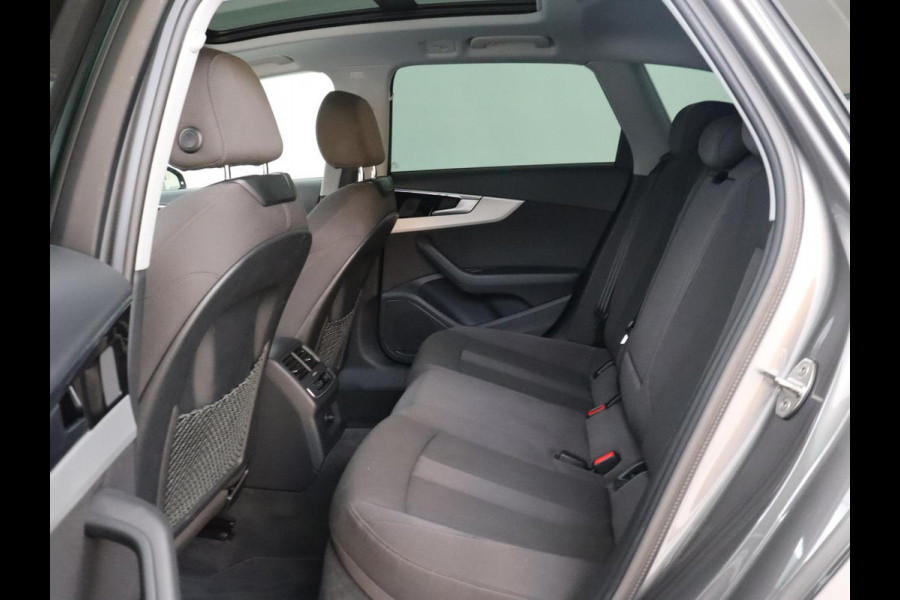 Audi A4 35 TFSI Launch Edition Business | Panoramadak | Trekhaak | Sportstoelen | Virtual Cockpit | Carplay | 19'' | Full LED | Climate control | Parkeerhulp | Cruise control