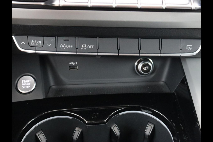 Audi A4 35 TFSI Launch Edition Business | Panoramadak | Trekhaak | Sportstoelen | Virtual Cockpit | Carplay | 19'' | Full LED | Climate control | Parkeerhulp | Cruise control