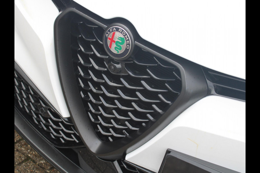 Alfa Romeo Tonale 1.5T 160pk Hybrid Veloce | 20" LM velgen | Pack Winter | Technology Pack