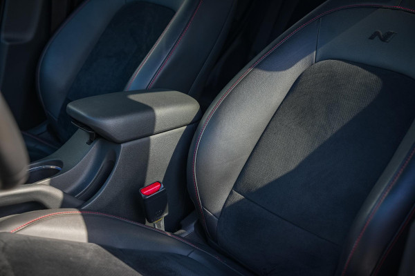 Hyundai Kona 1.6 T N-Line Camera Stoelvent. Stuurverw DAB+ Navigatie Keyless 200pk!