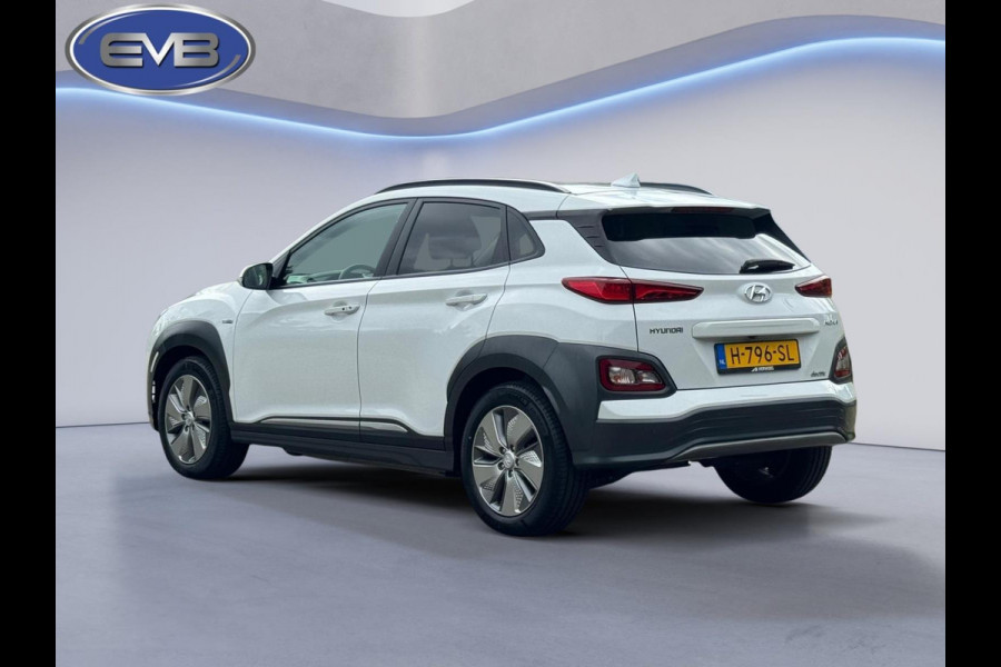 Hyundai Kona EV Premium 64 kWh, 31000 km, parelmoer, achteruitrijcamera, vele opties, leder,NL auto met nap