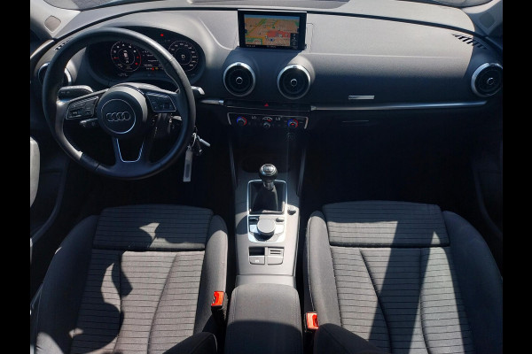 Audi A3 Sportback 30 TFSI Advance | Navigatie | Cruise Control | Privacy Glass |