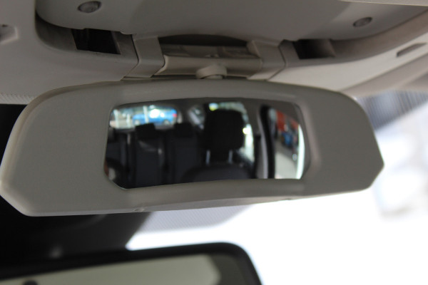 Ford C-MAX 1.0 Titanium , 125pk Climate control , Camera , Trekhaak afneembaar , Cruise Navigatie , Bluetooth , Park. Assist , LED dag rijverlichting