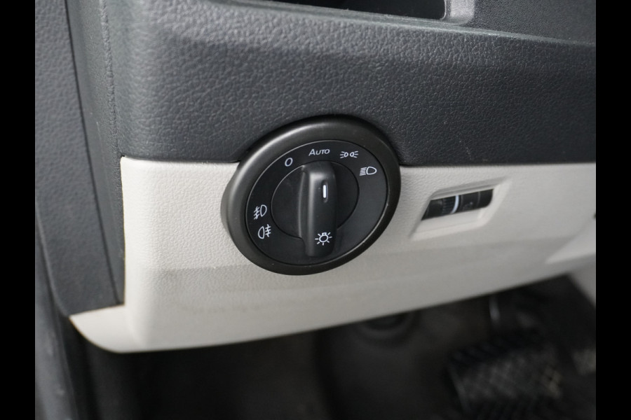Volkswagen Transporter 2.0TDI 150PK AUT-7 Leer Navi Pdc DSG Highline Voorruitverwarming Cruise Control Regen/Lichtsensor Lmv 2X Schuifdeur Rubbervloer Wandbetimmering Sidebars Achterklep 1e Eigenaar Euro 6