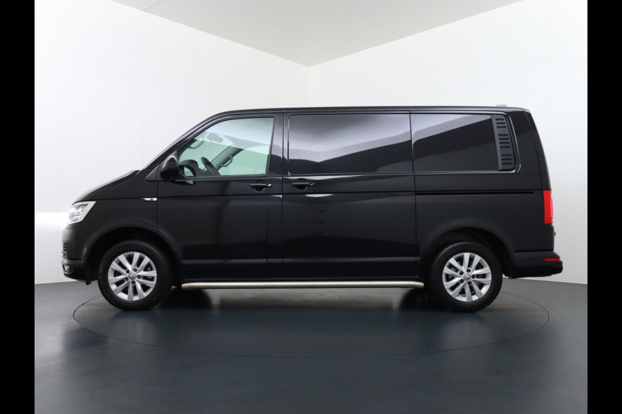 Volkswagen Transporter 2.0TDI 150PK AUT-7 Leer Navi Pdc DSG Highline Voorruitverwarming Cruise Control Regen/Lichtsensor Lmv 2X Schuifdeur Rubbervloer Wandbetimmering Sidebars Achterklep 1e Eigenaar Euro 6