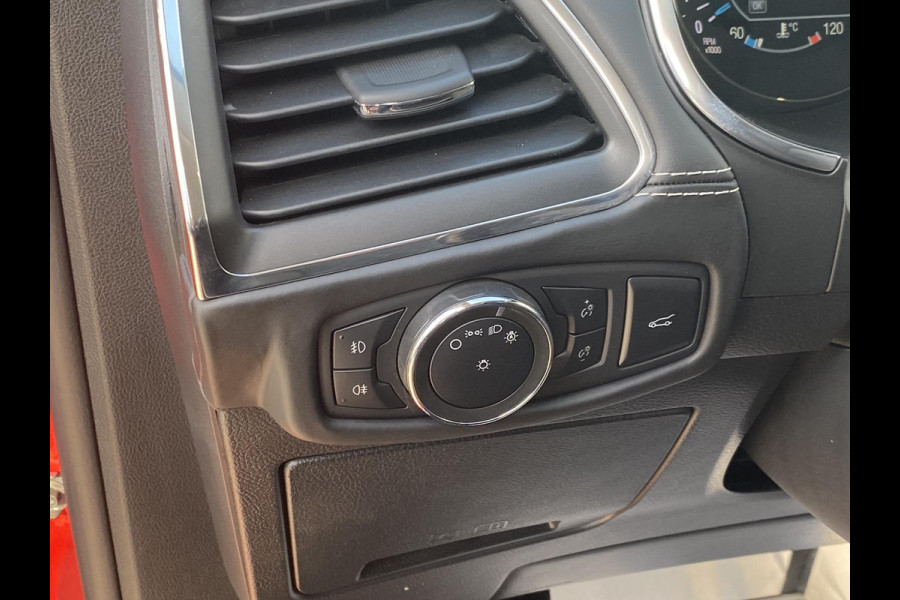 Ford S-Max 2.5 FHEV 5p Vignale 190pk | Full LED | SONY SYNC 3 Navigatie | Stoelverwarmingen en Koeling | Adaptieve Cruise | BLIS | 1.700kg Trekgewicht