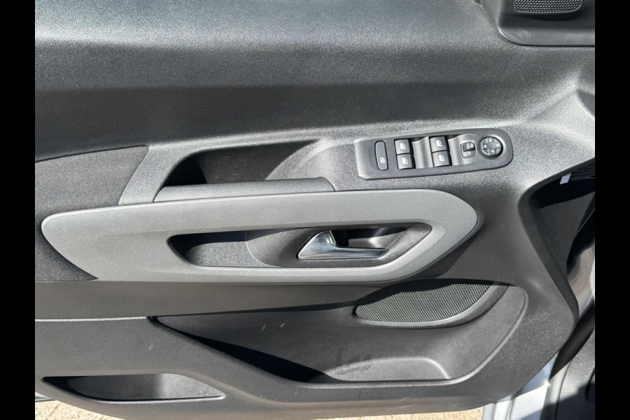 Citroën Berlingo 1.2 PureTech Shine Automaat Cruise control Climate control Achteruitrijcamera Apple Carplay / Android auto