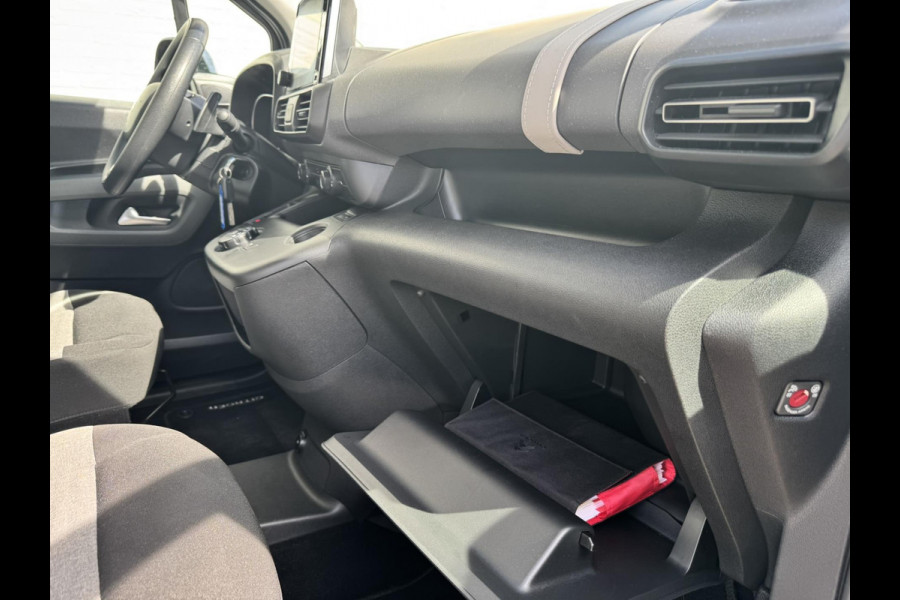 Citroën Berlingo 1.2 PureTech Shine Automaat Cruise control Climate control Achteruitrijcamera Apple Carplay / Android auto