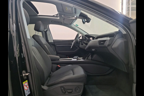 Audi e-tron Sportback 50 quattro Business edition Plus 71 kWh | Black Edition | Panoramadak | Memory Seats | Luchtvering | Adaptive Cruise Control | Apple Carplay | Keyless | Matrix LED | Leder | Stoelverwarming | NAP |