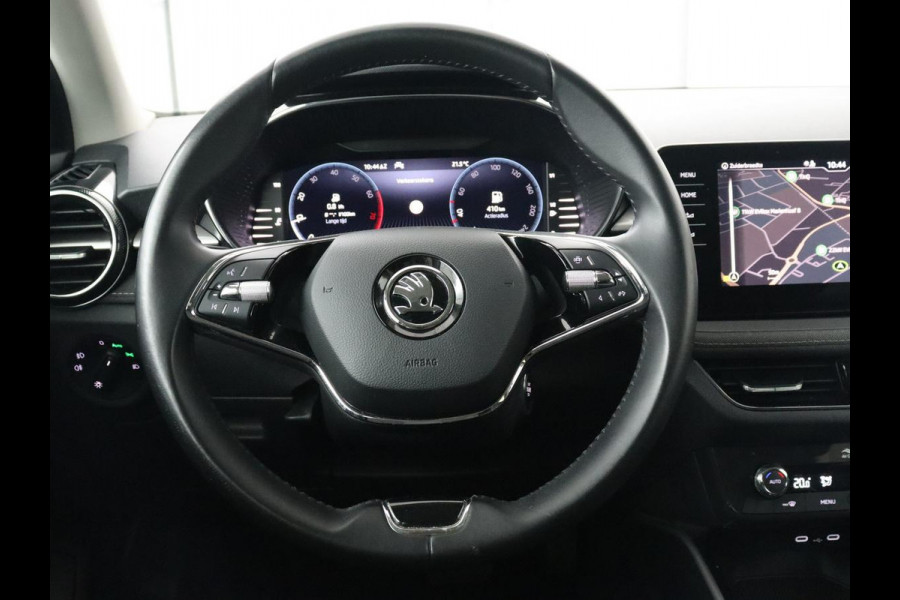 Škoda Fabia 1.0 TSI Business Edition | Carplay | Navigatie | Full LED | Digital Cockpit | Climate control | Parkeerhulp | Cruise control | Sfeerverlichting | DAB | Getint glas