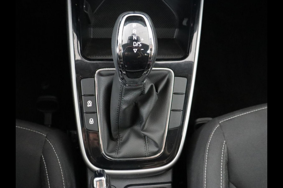 Škoda Fabia 1.0 TSI Business Edition | Carplay | Navigatie | Full LED | Digital Cockpit | Climate control | Parkeerhulp | Cruise control | Sfeerverlichting | DAB | Getint glas
