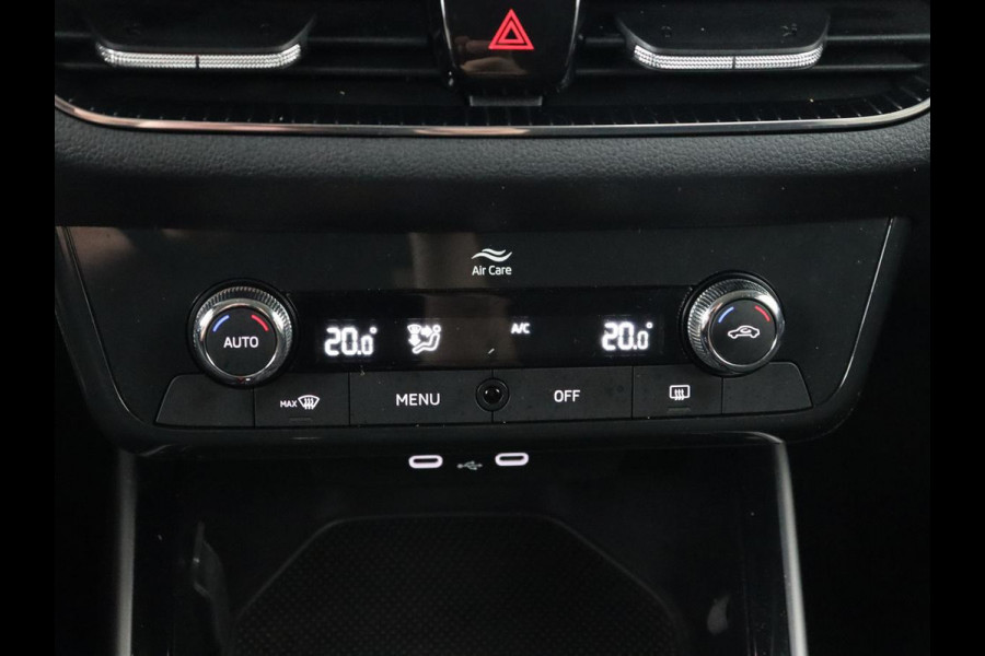 Škoda Fabia 1.0 TSI Business Edition | Carplay | Navigatie | Full LED | Digital Cockpit | Climate control | Parkeerhulp | Cruise control | Sfeerverlichting | DAB | Getint glas