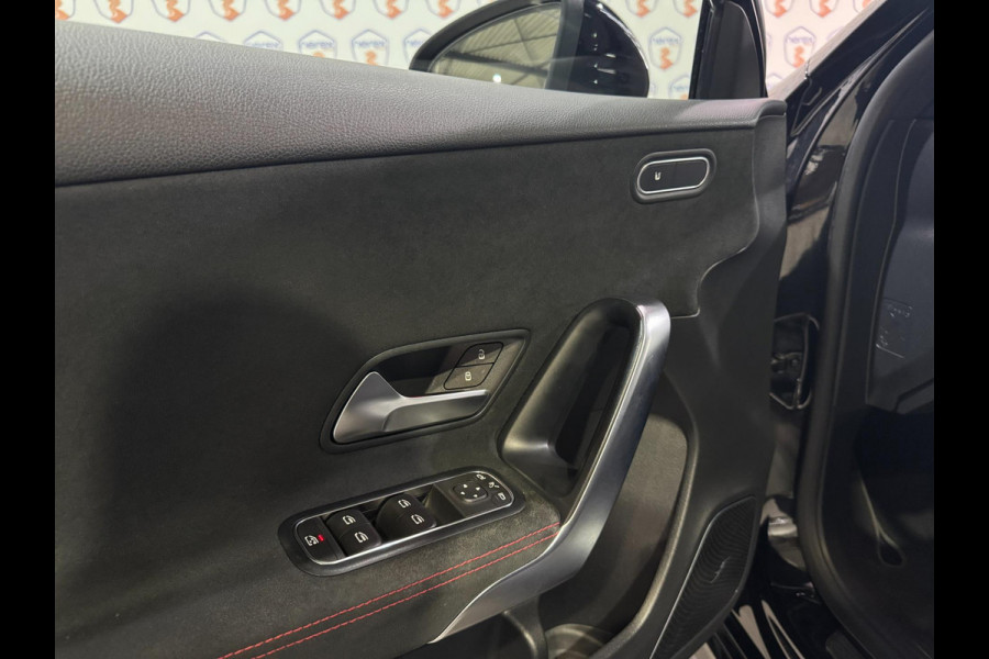 Mercedes-Benz A-Klasse 250 Premium Plus | AMG | Pano | Ambient light | PDC