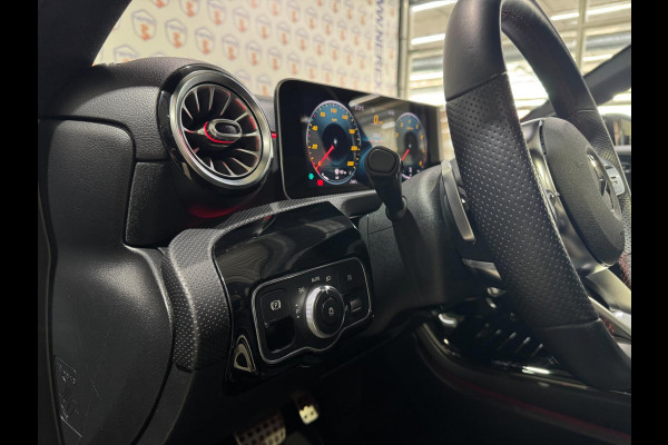 Mercedes-Benz A-Klasse 250 Premium Plus | AMG | Pano | Ambient light | PDC
