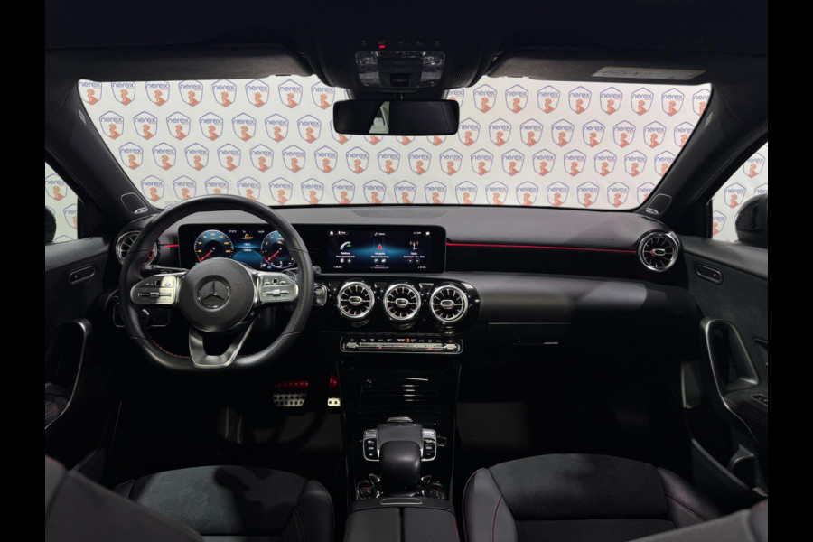 Mercedes-Benz A-Klasse 250 Premium Plus | AMG | Pano | Ambient light | PDC