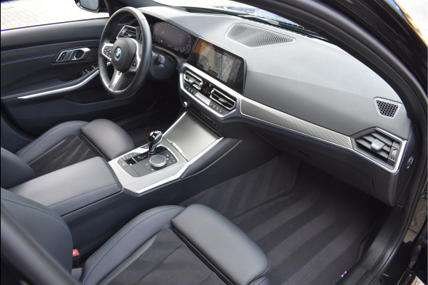 BMW 3 Serie Touring 330e xDrive M-Sport 292 Pk Pano Head-Up Laser Leder 19 Inch