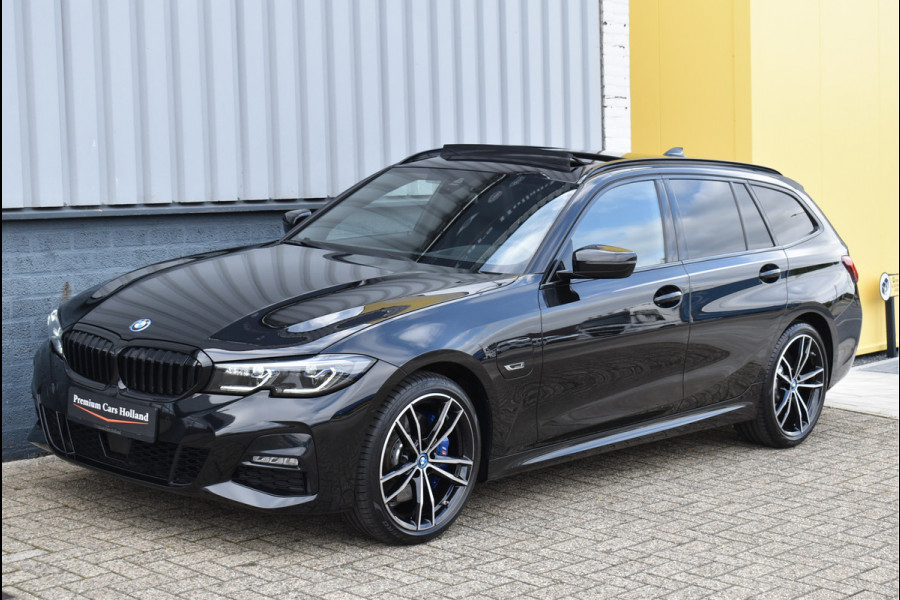 BMW 3 Serie Touring 330e xDrive M-Sport 292 Pk Pano Head-Up Laser Leder 19 Inch