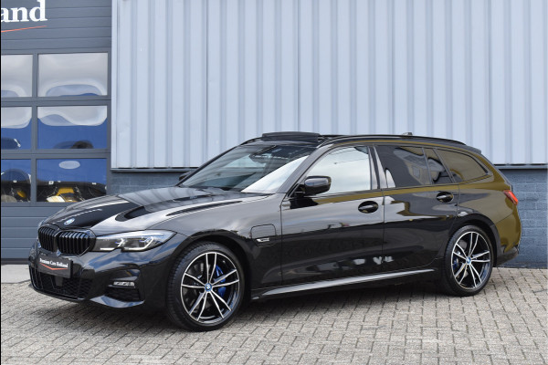 BMW 3 Serie Touring 330e xDrive M-Sport 292 Pk Pano Head-Up Laser Leder 19 Inch