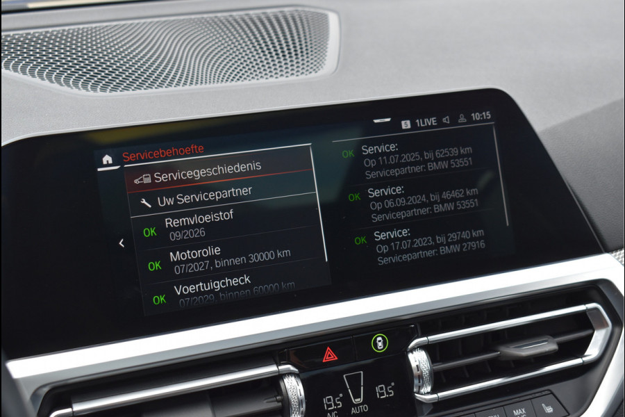 BMW 3 Serie Touring 330e xDrive M-Sport 292 Pk Pano Head-Up Laser Leder 19 Inch