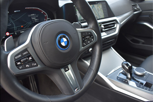 BMW 3 Serie Touring 330e xDrive M-Sport 292 Pk Pano Head-Up Laser Leder 19 Inch