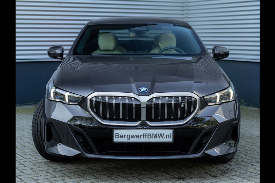 BMW i5 xDrive40 M-Sport - Onderstel Prof - Trekhaak - Bowers & Wilkins - Driving Ass Prof