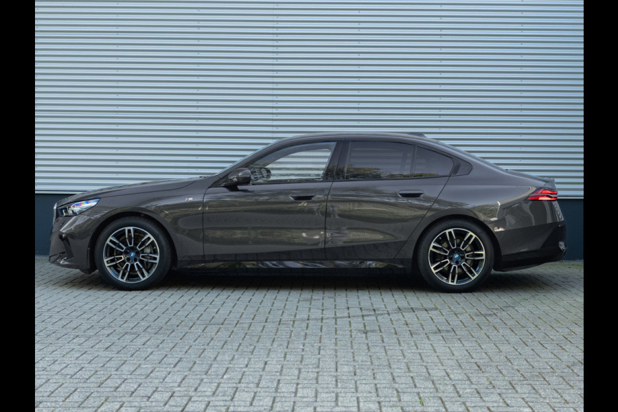 BMW i5 xDrive40 M-Sport - Onderstel Prof - Trekhaak - Bowers & Wilkins - Driving Ass Prof