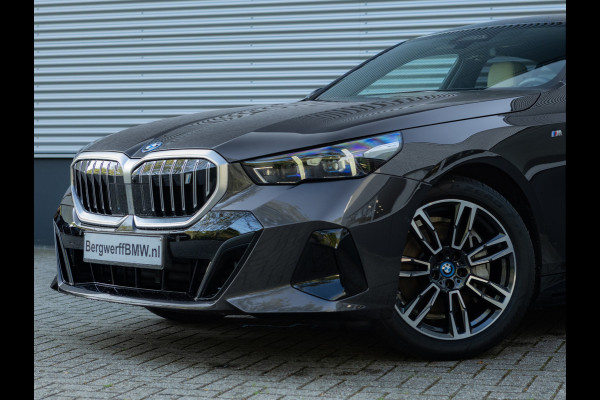 BMW i5 xDrive40 M-Sport - Onderstel Prof - Trekhaak - Bowers & Wilkins - Driving Ass Prof