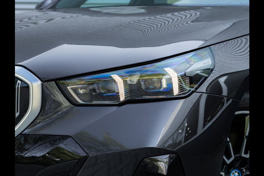 BMW i5 xDrive40 M-Sport - Onderstel Prof - Trekhaak - Bowers & Wilkins - Driving Ass Prof
