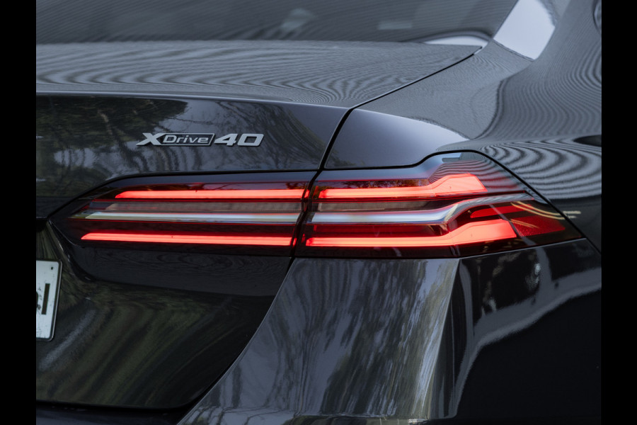 BMW i5 xDrive40 M-Sport - Onderstel Prof - Trekhaak - Bowers & Wilkins - Driving Ass Prof