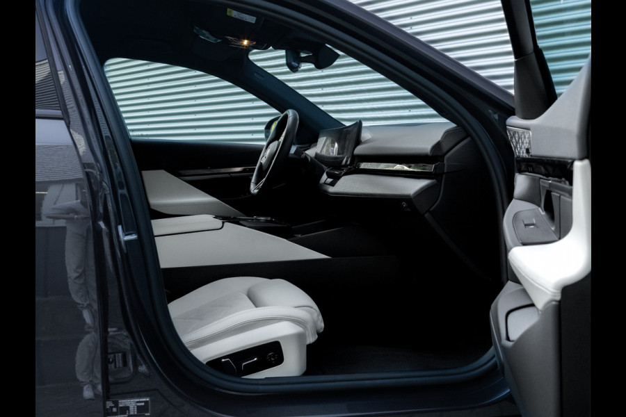 BMW i5 xDrive40 M-Sport - Onderstel Prof - Trekhaak - Bowers & Wilkins - Driving Ass Prof