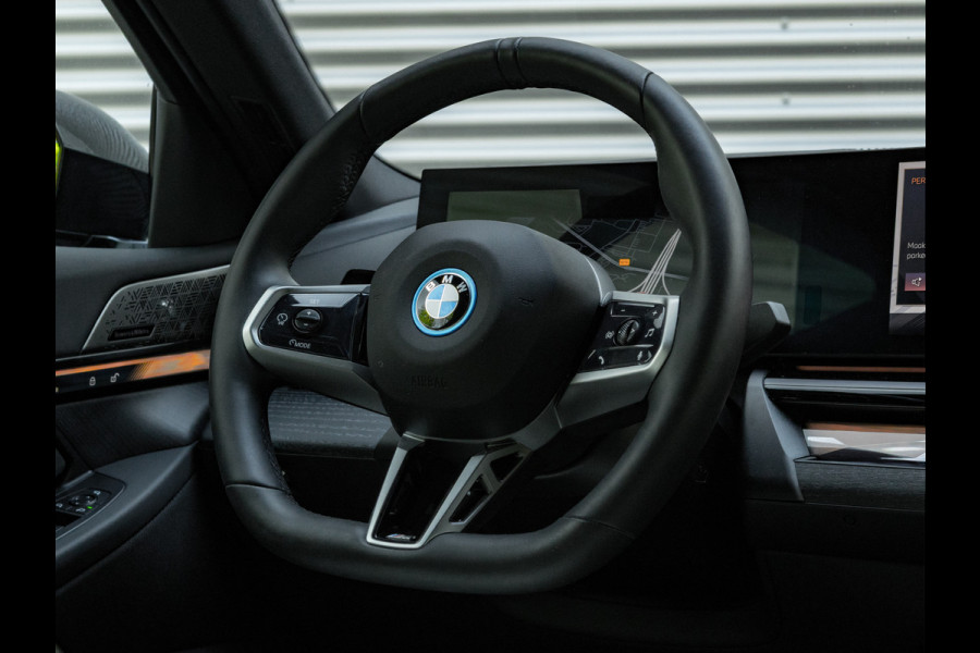 BMW i5 xDrive40 M-Sport - Onderstel Prof - Trekhaak - Bowers & Wilkins - Driving Ass Prof