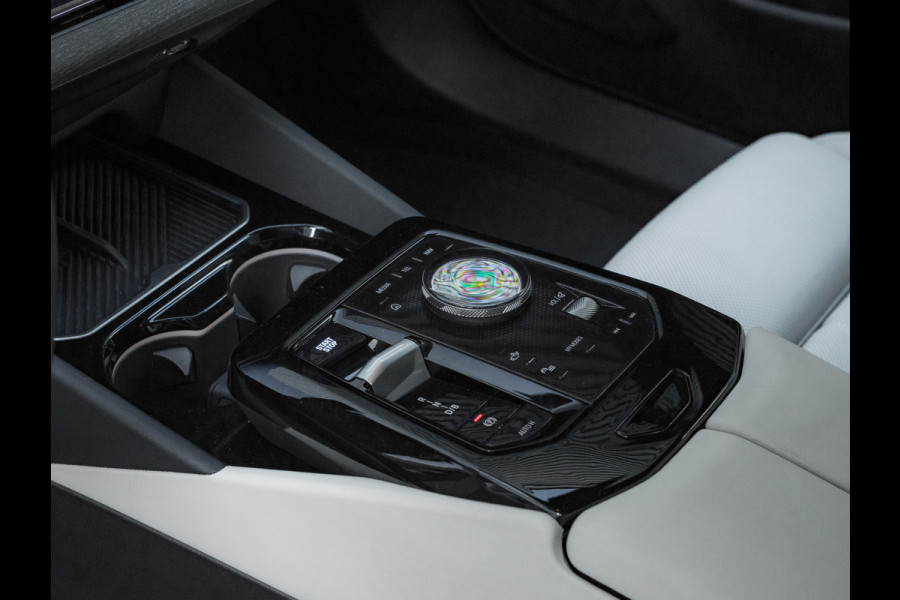 BMW i5 xDrive40 M-Sport - Onderstel Prof - Trekhaak - Bowers & Wilkins - Driving Ass Prof