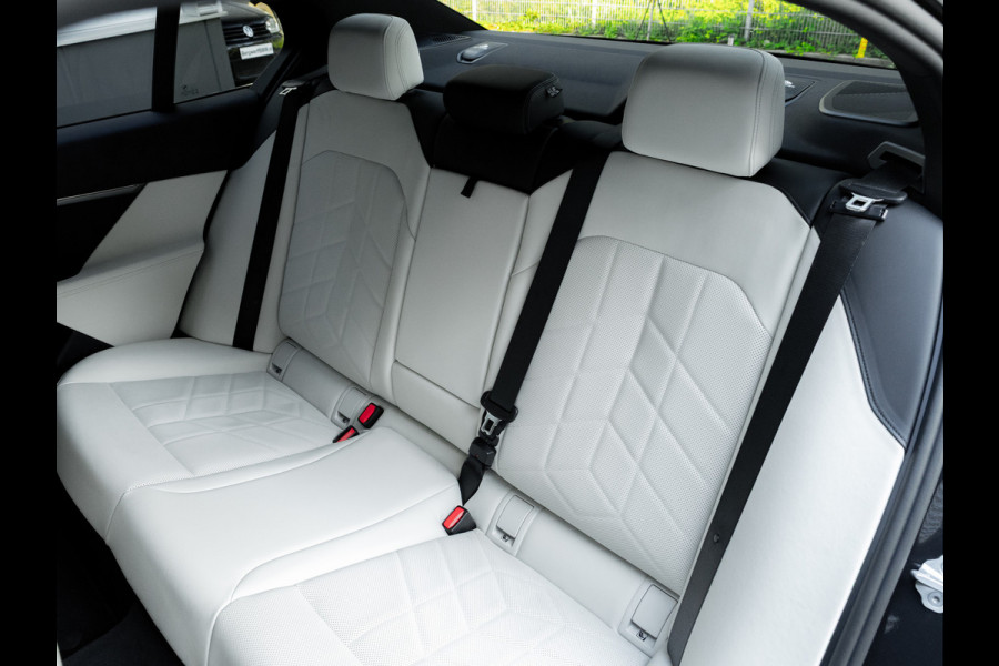 BMW i5 xDrive40 M-Sport - Onderstel Prof - Trekhaak - Bowers & Wilkins - Driving Ass Prof