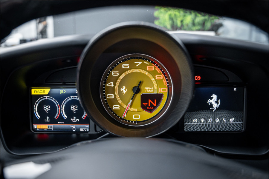 Ferrari F8 Tributo 3.9 V8 HELE - Dealeronderhouden | Nero Daytona | Carbon | Camera